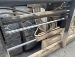 Hydraulics with Fork Positioning Cylinder (on fork carriage)