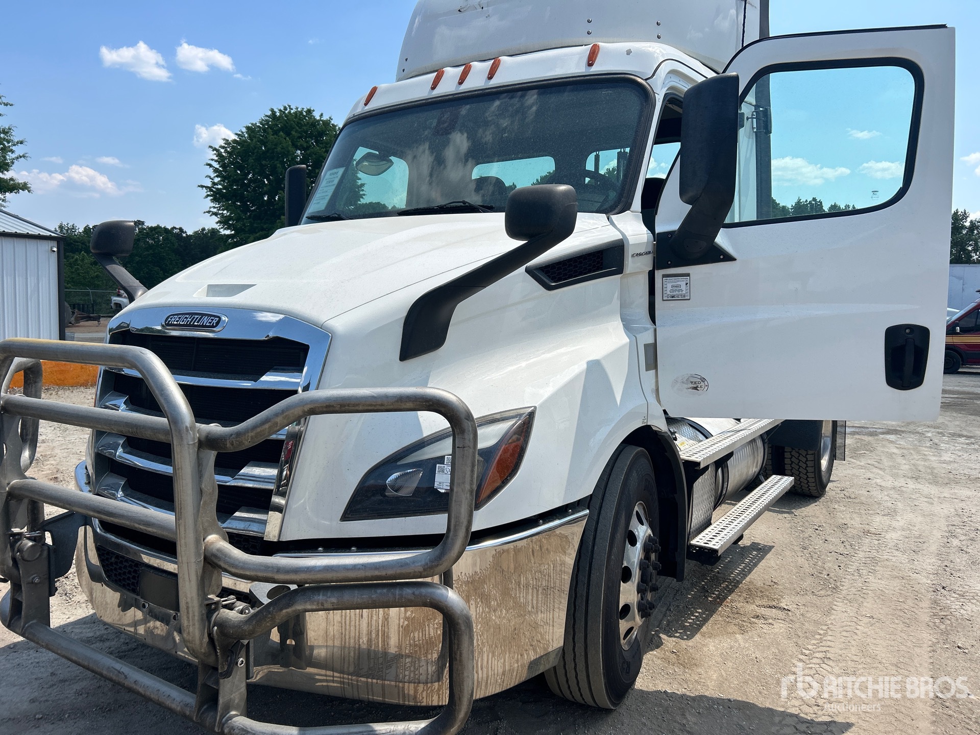 Photo of a 2020 Freightliner CASCADIA 116