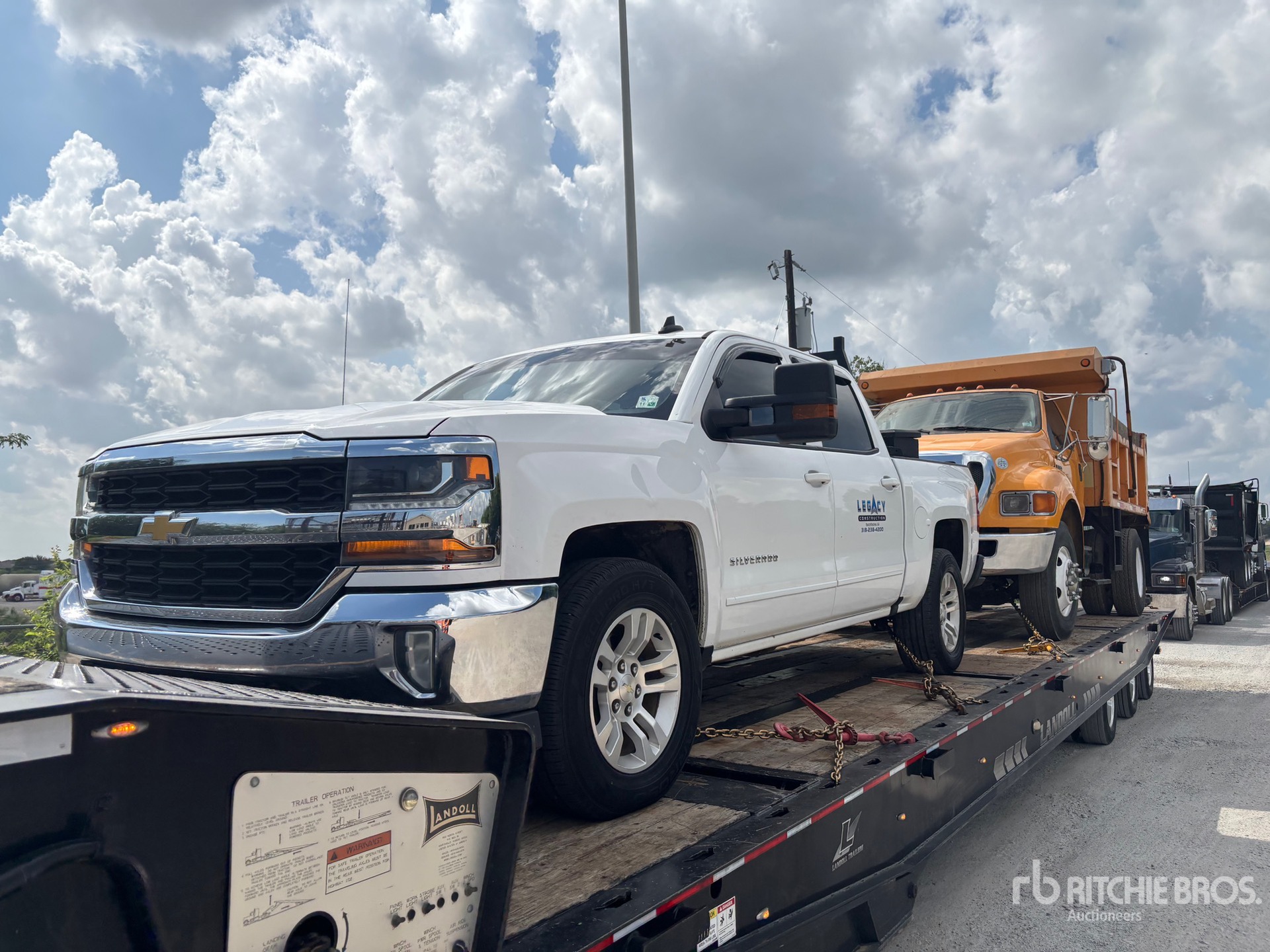 Photo of a 2018 Chevrolet SILVERADO 1500