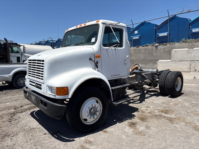 1992 International 8100 4x2 Cab and Chassis