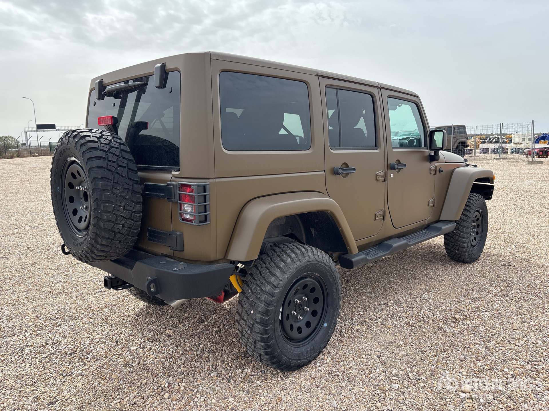 General Appearance with Picture, Right Rear Corner