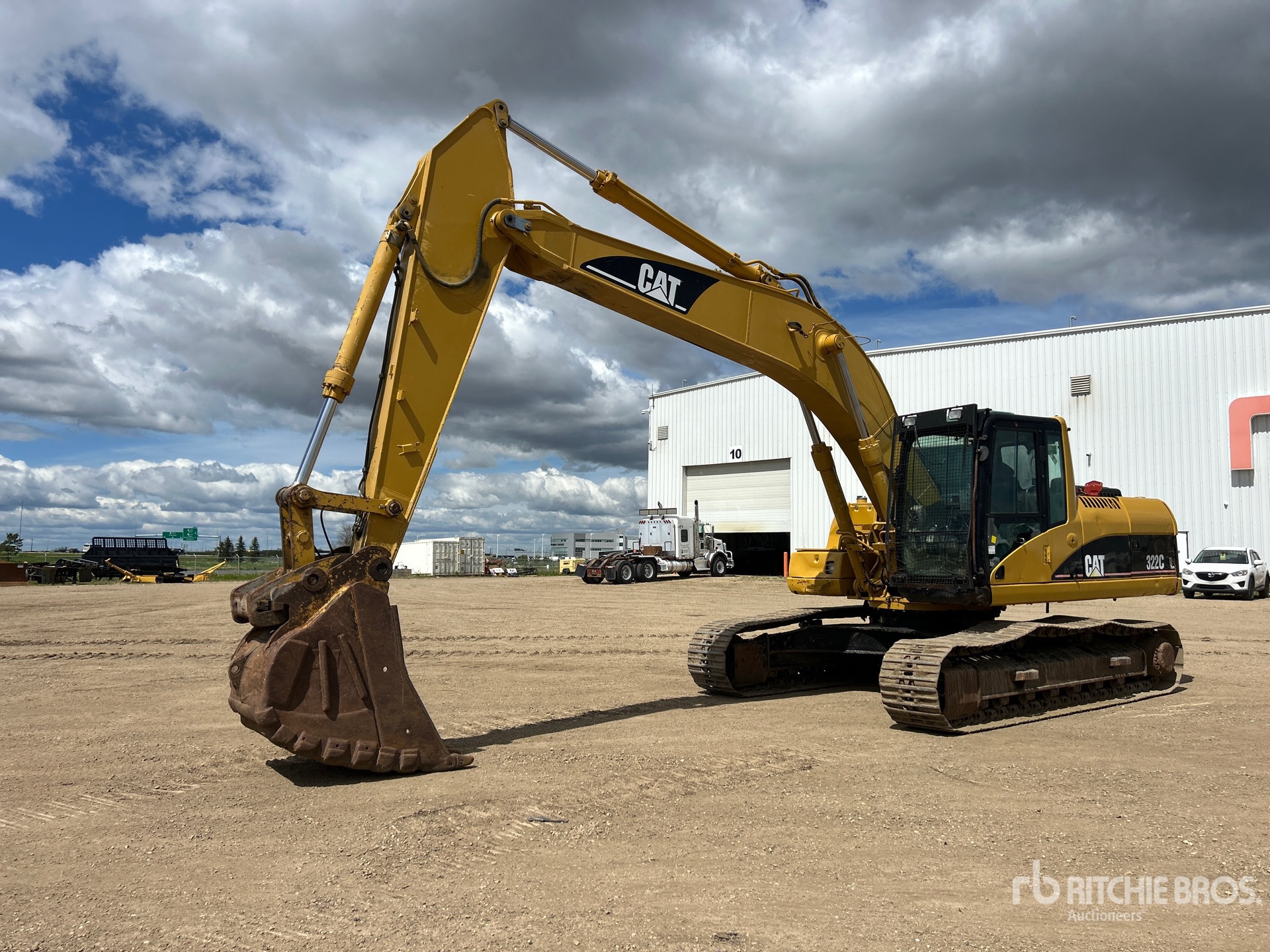 Photo of a 2005 Caterpillar 322C L