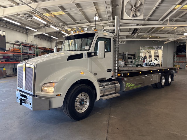 2015 Kenworth T880 6x4 Rollback Truck