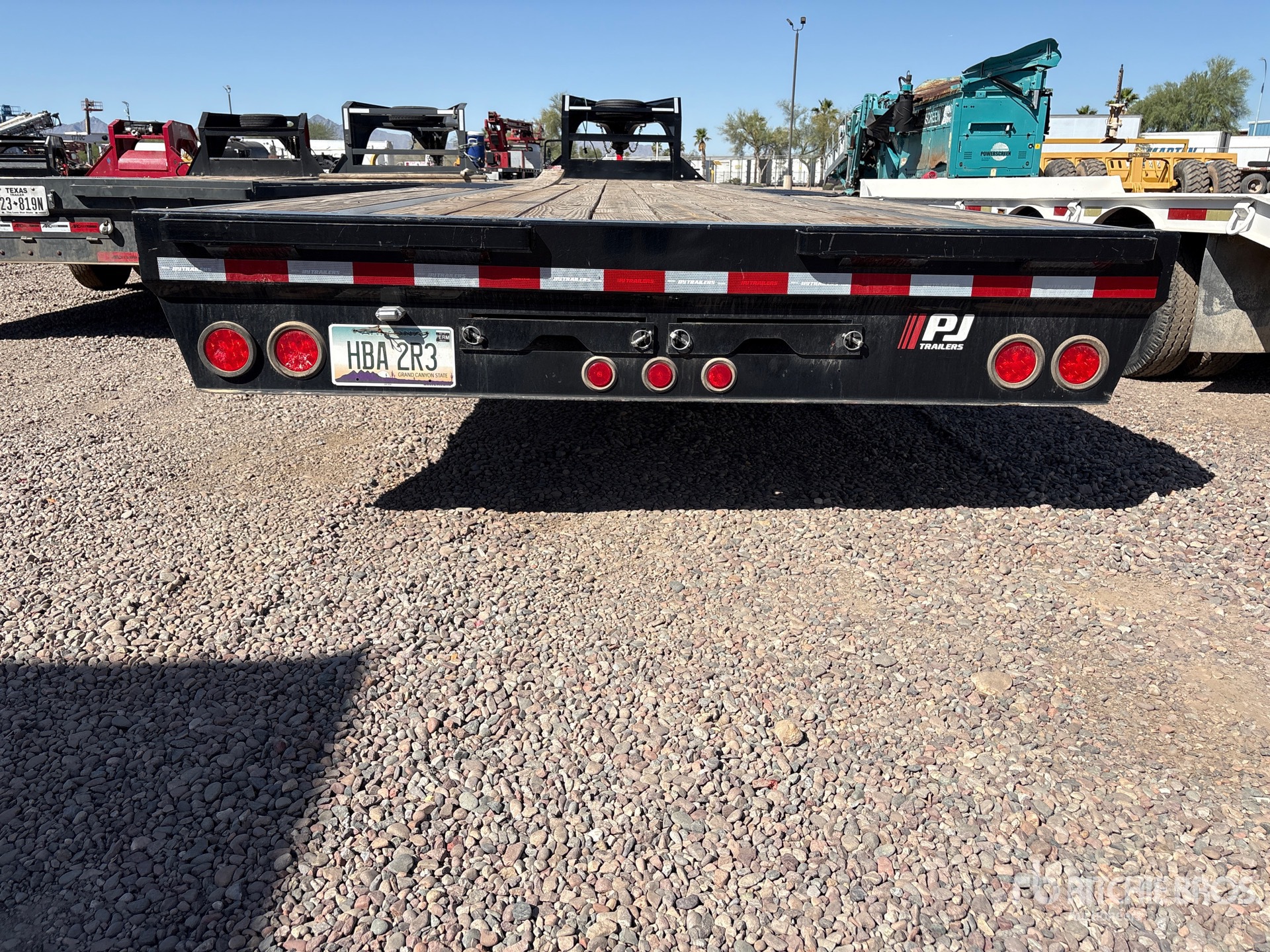 2025 Pj Trailers LX402