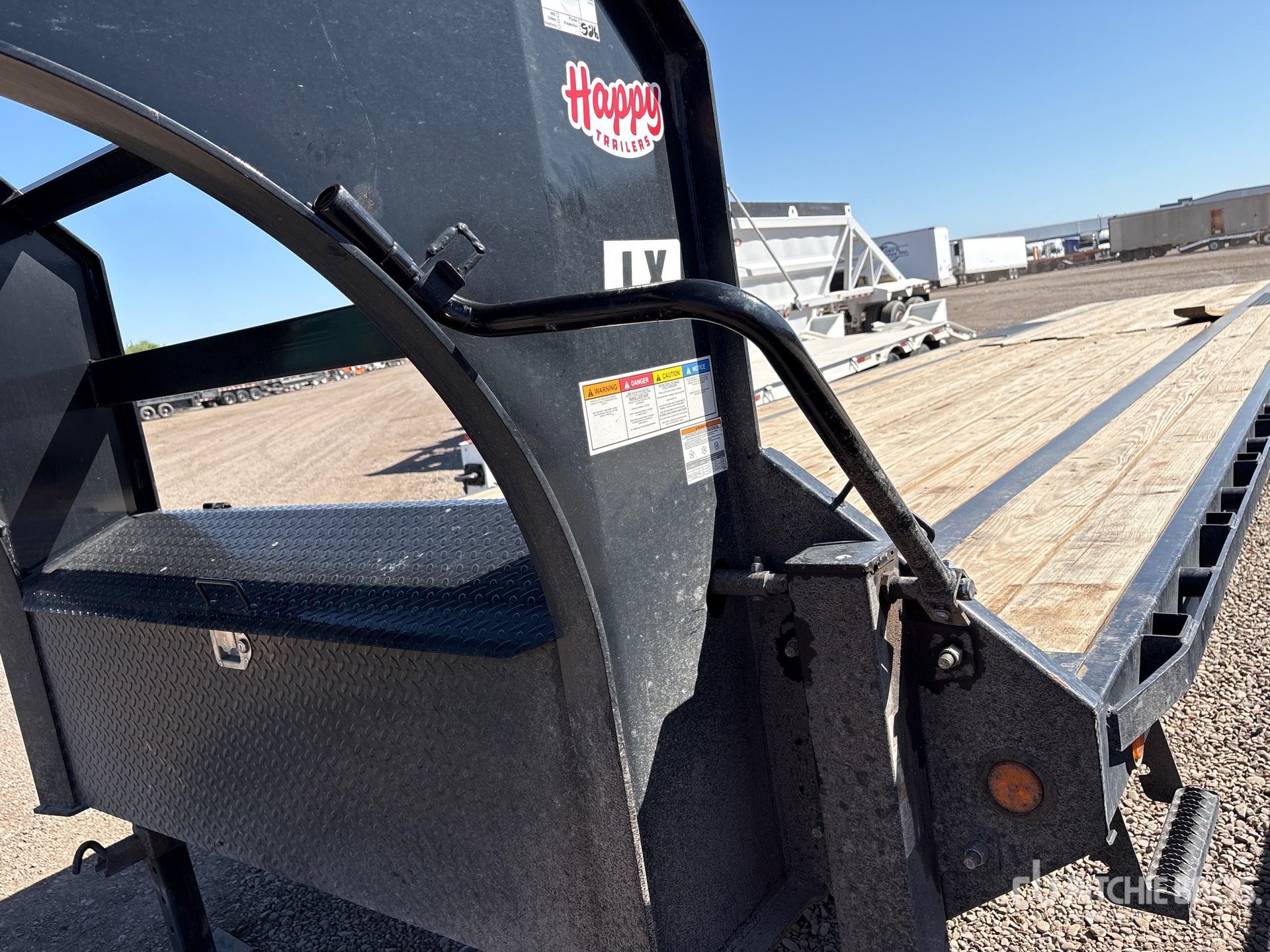 2025 Pj Trailers LX402