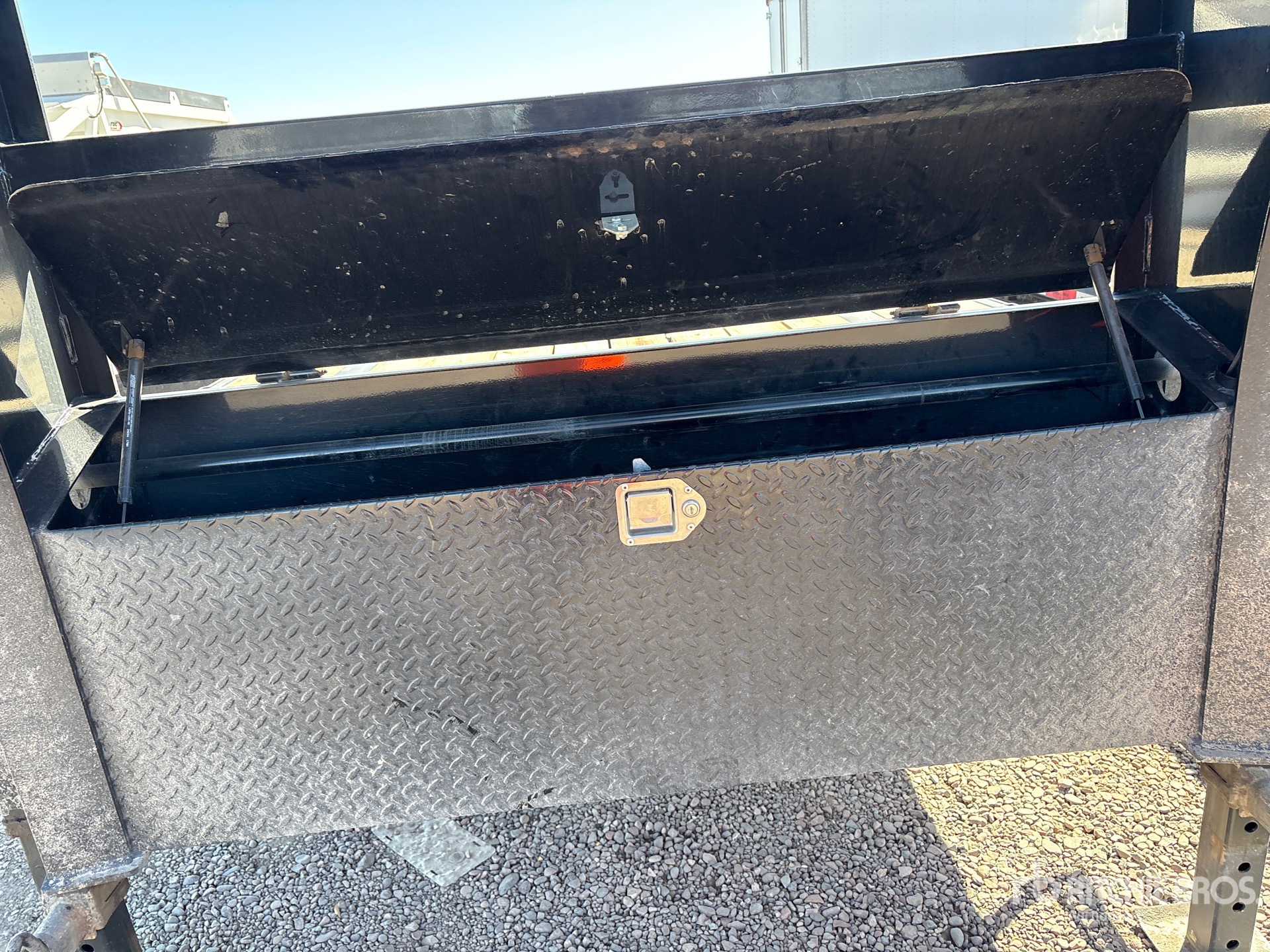 2025 Pj Trailers LX402
