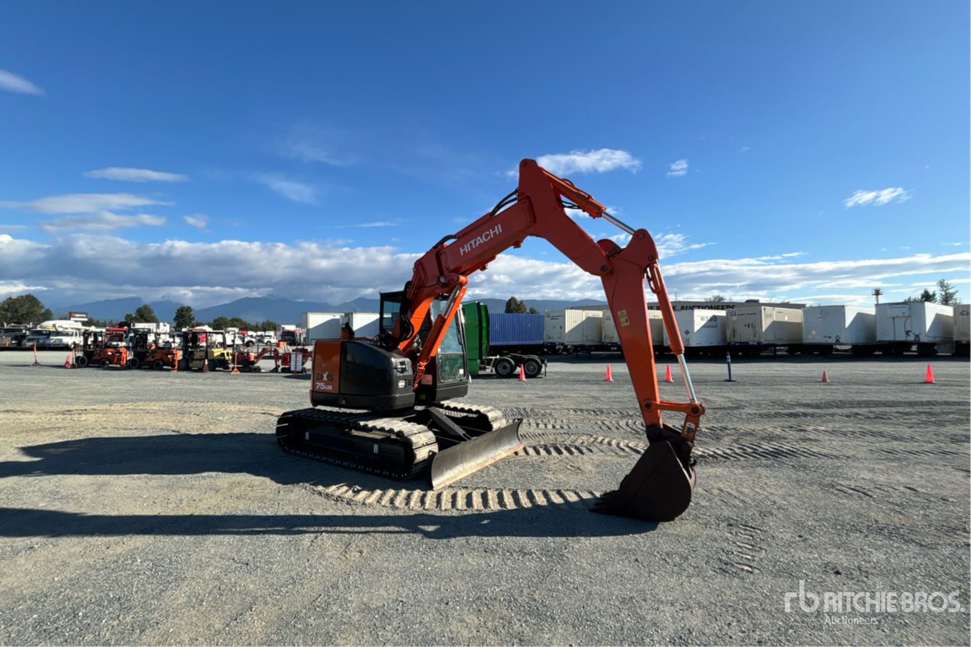 2014 Hitachi ZX75UR-5B