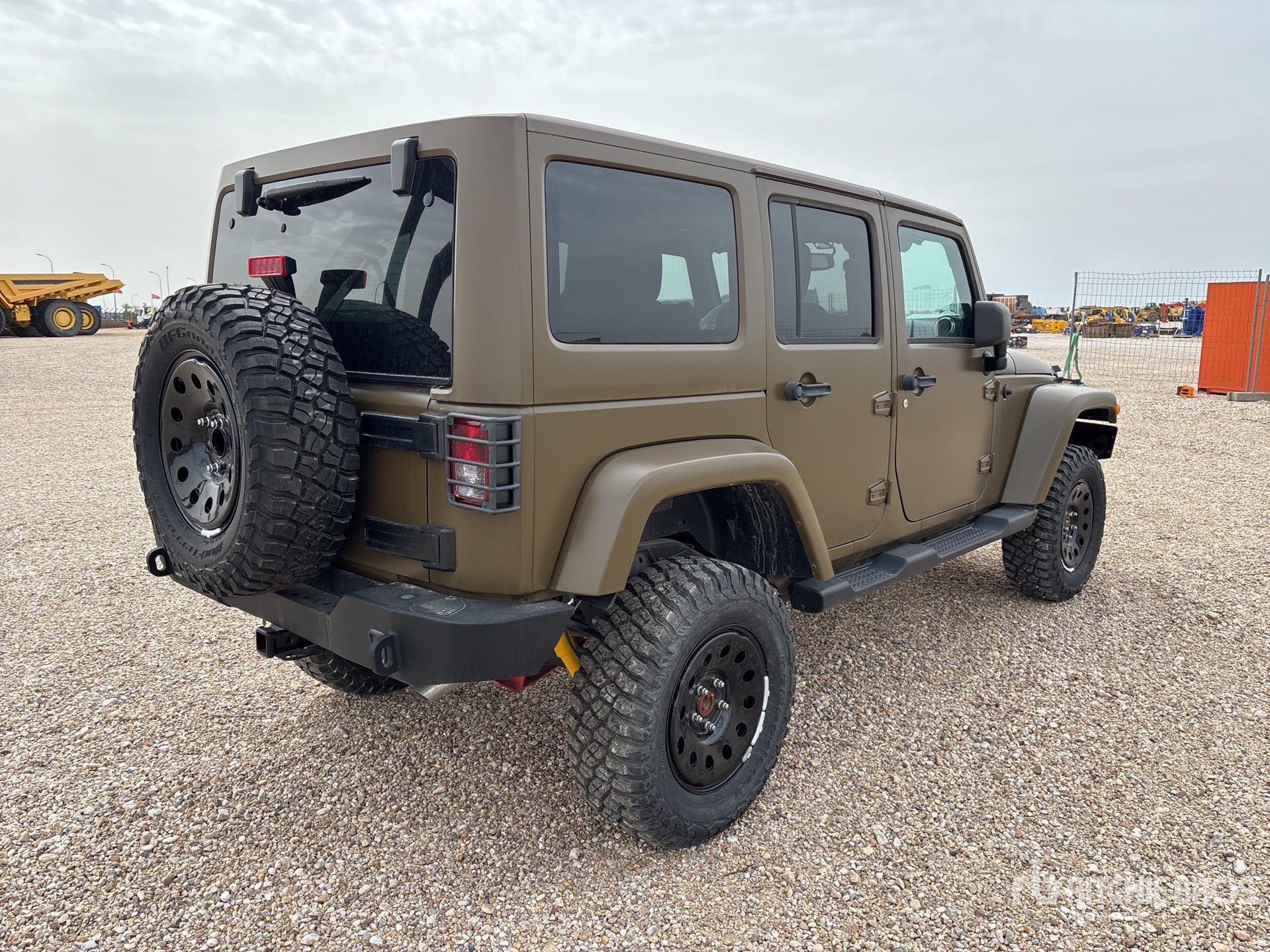 General Appearance with Picture, Right Rear Corner