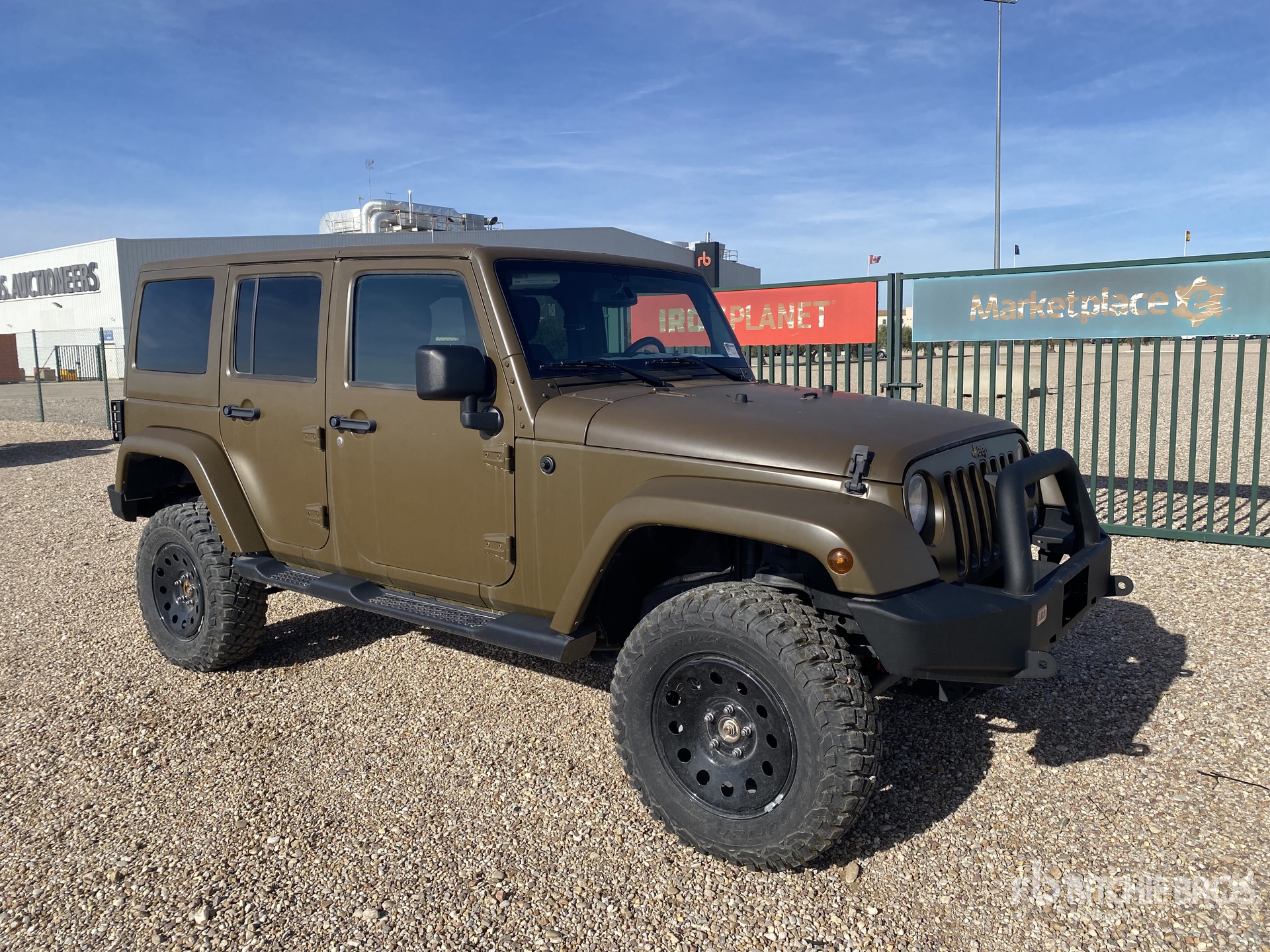 General Appearance with Picture, Right Front Corner