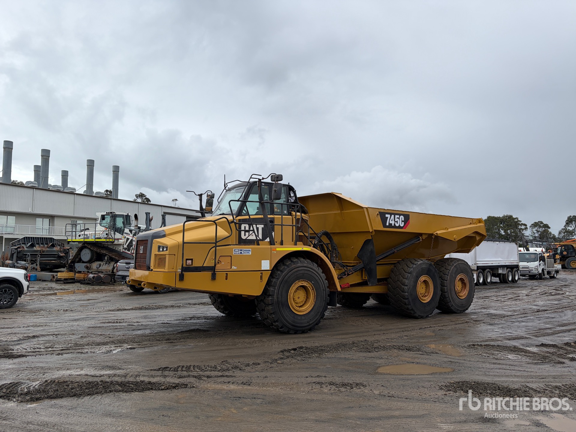 Photo of a 2015 Caterpillar 745C