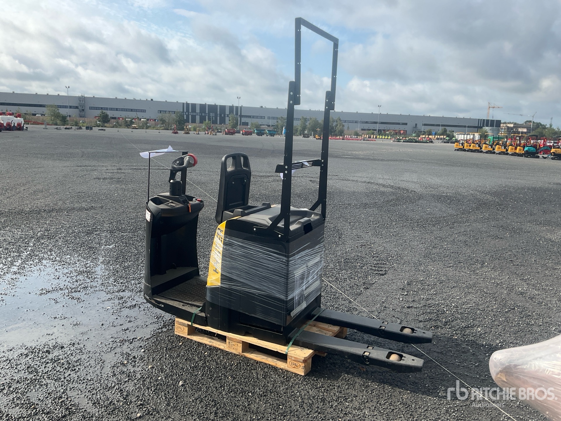 2023 Hyster L02.0P