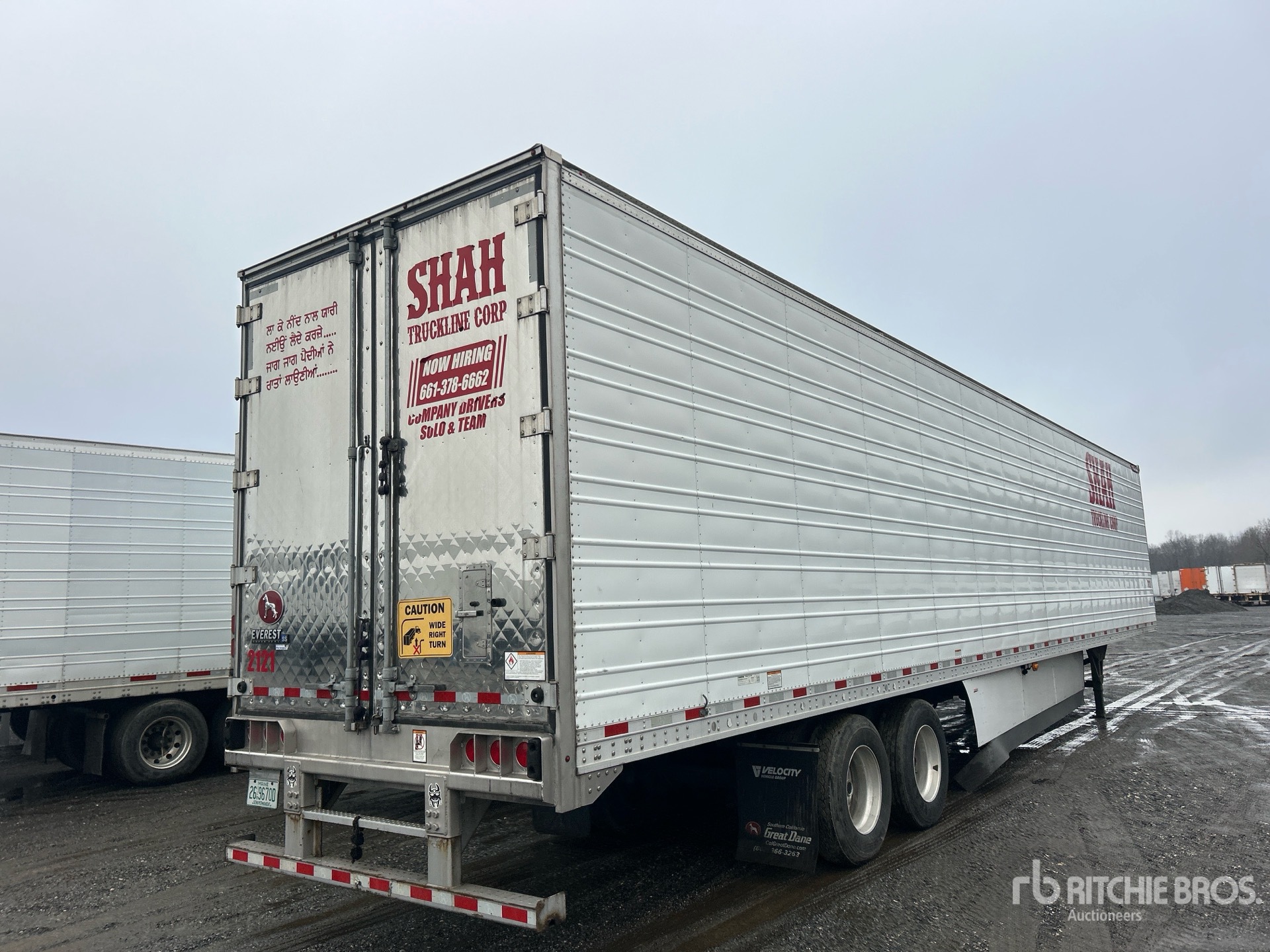 General Appearance with Picture, Right Rear Corner