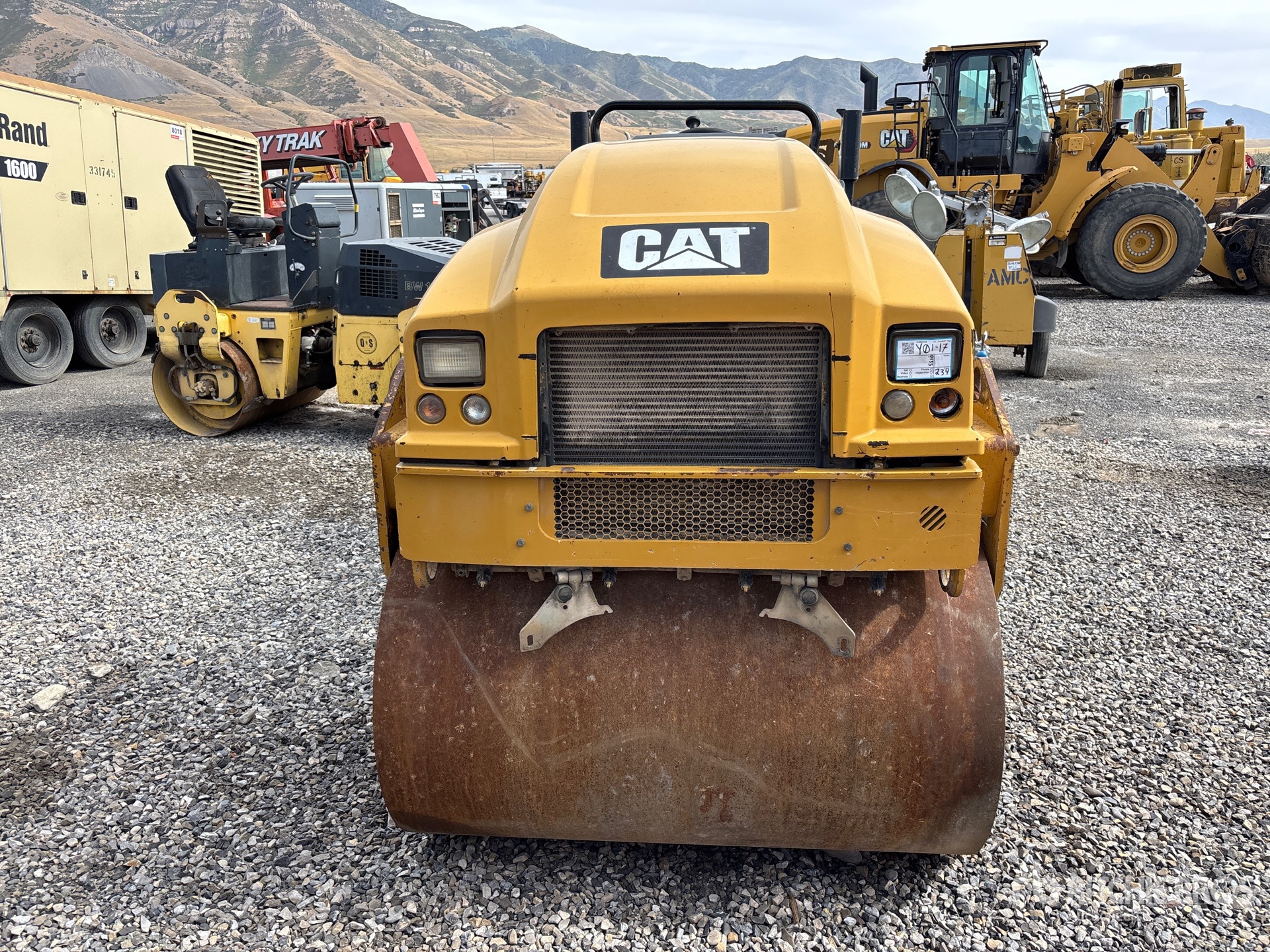 2015 Caterpillar CC34B
