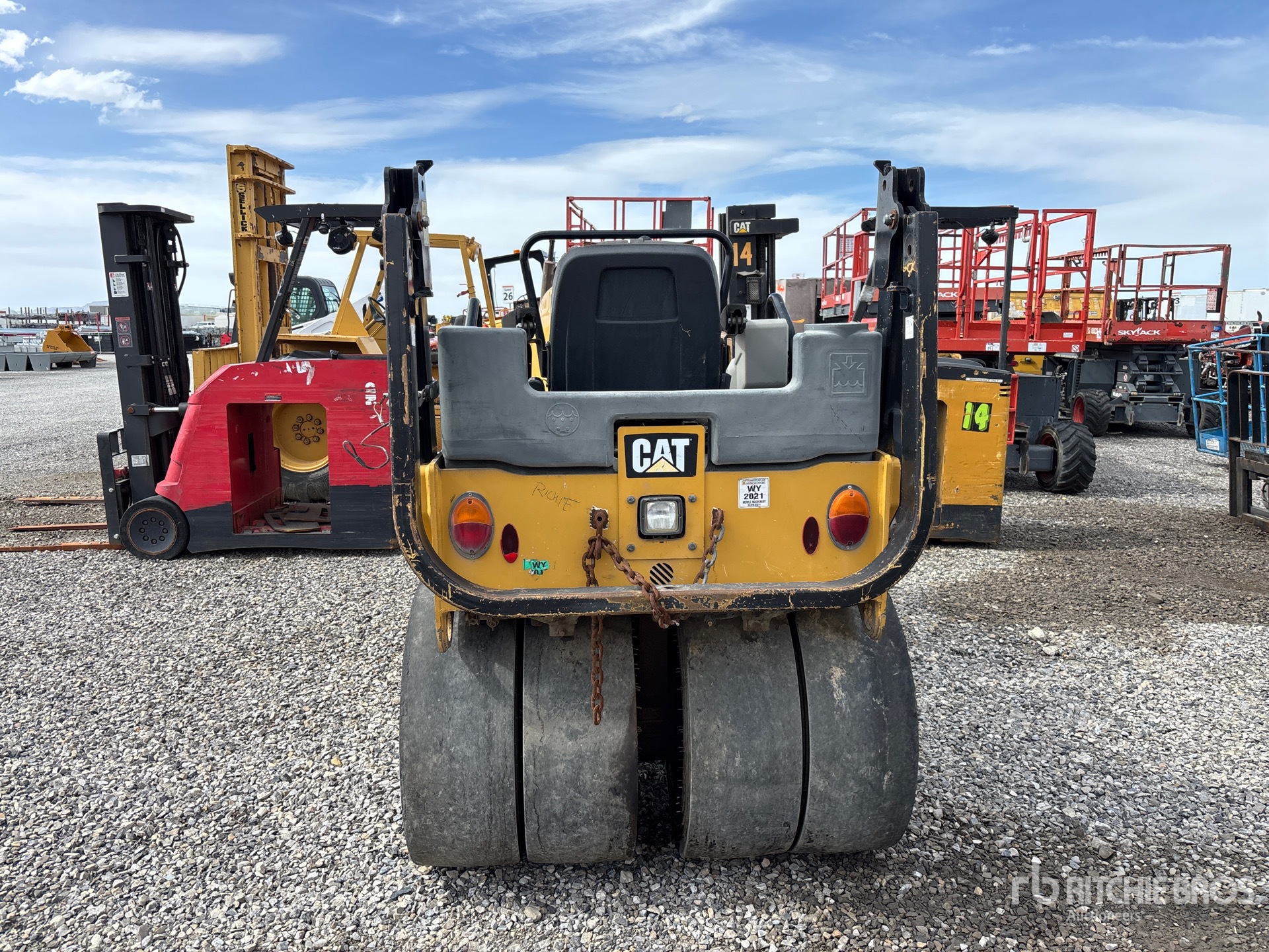 2015 Caterpillar CC34B