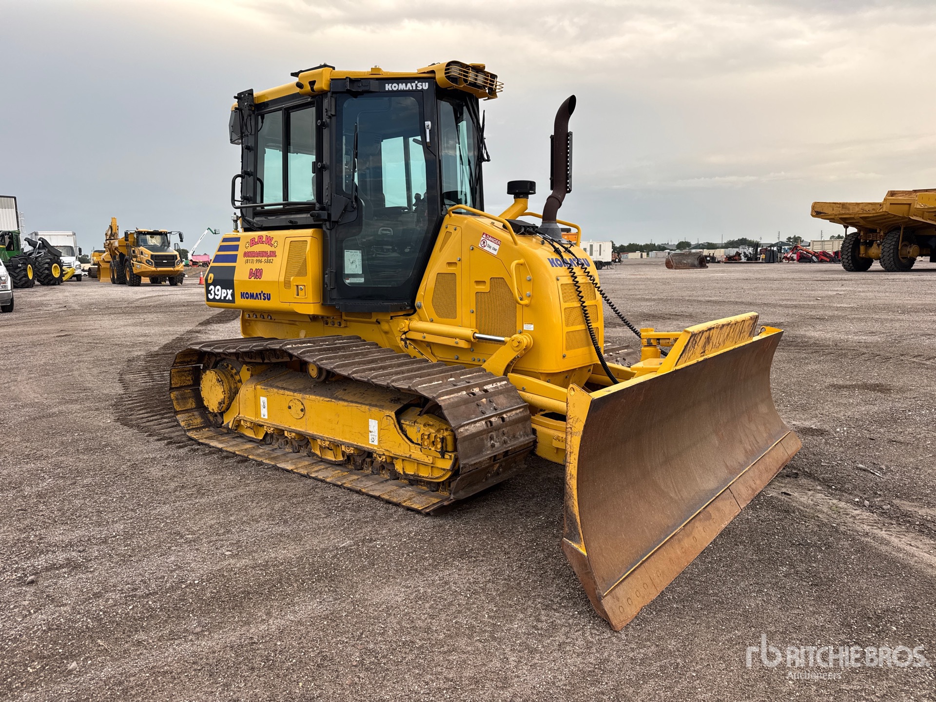 2023 Komatsu D39PX-24