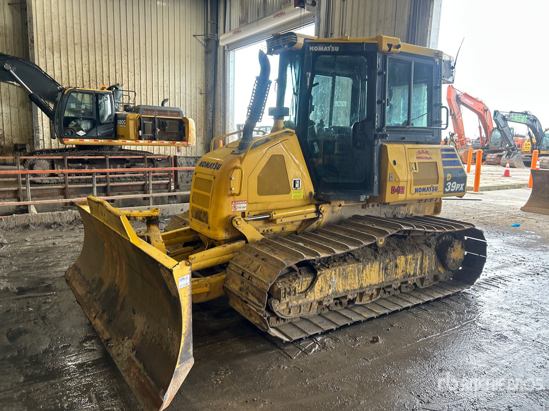 2023 Komatsu D39PX-24