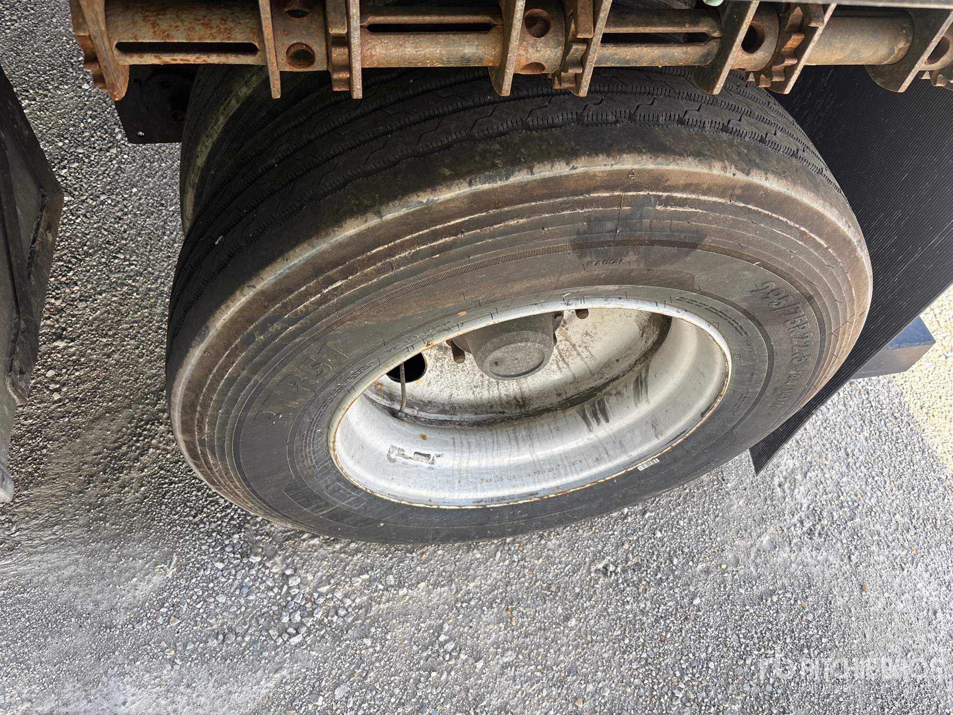 2015 Transcraft 48 ft T/A Spread Axle