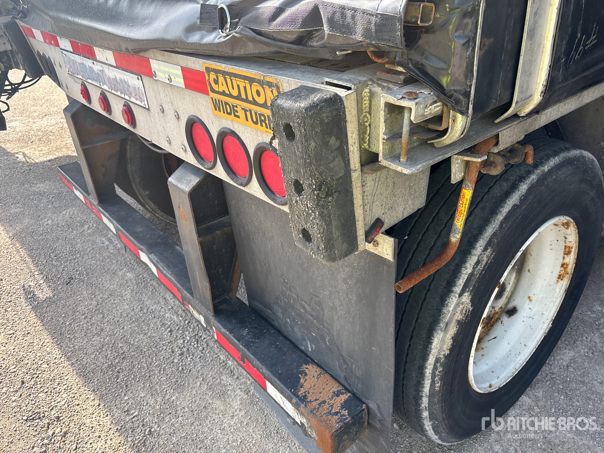 2015 Transcraft 48 ft T/A Spread Axle