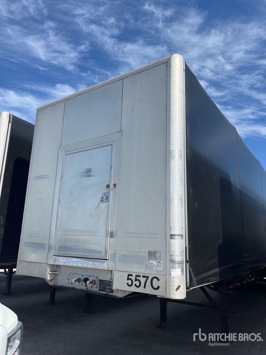 2015 Transcraft 48 ft T/A Spread Axle