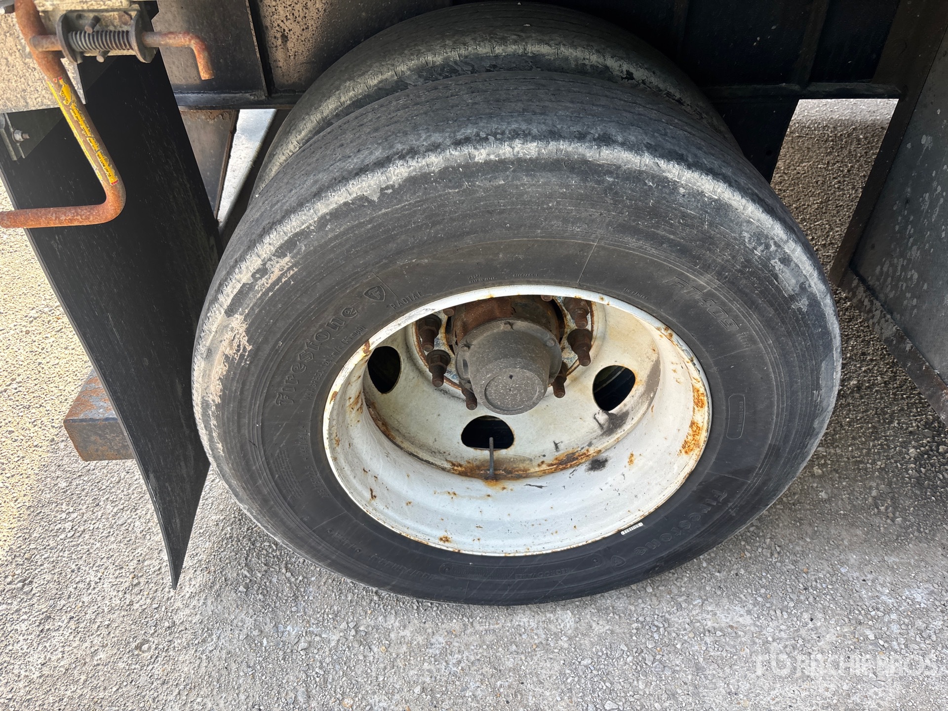 2015 Transcraft 48 ft T/A Spread Axle