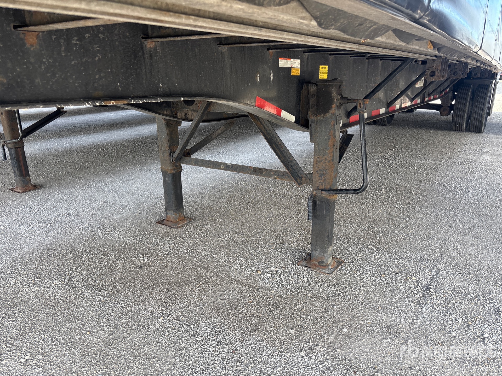 2015 Transcraft 48 ft T/A Spread Axle