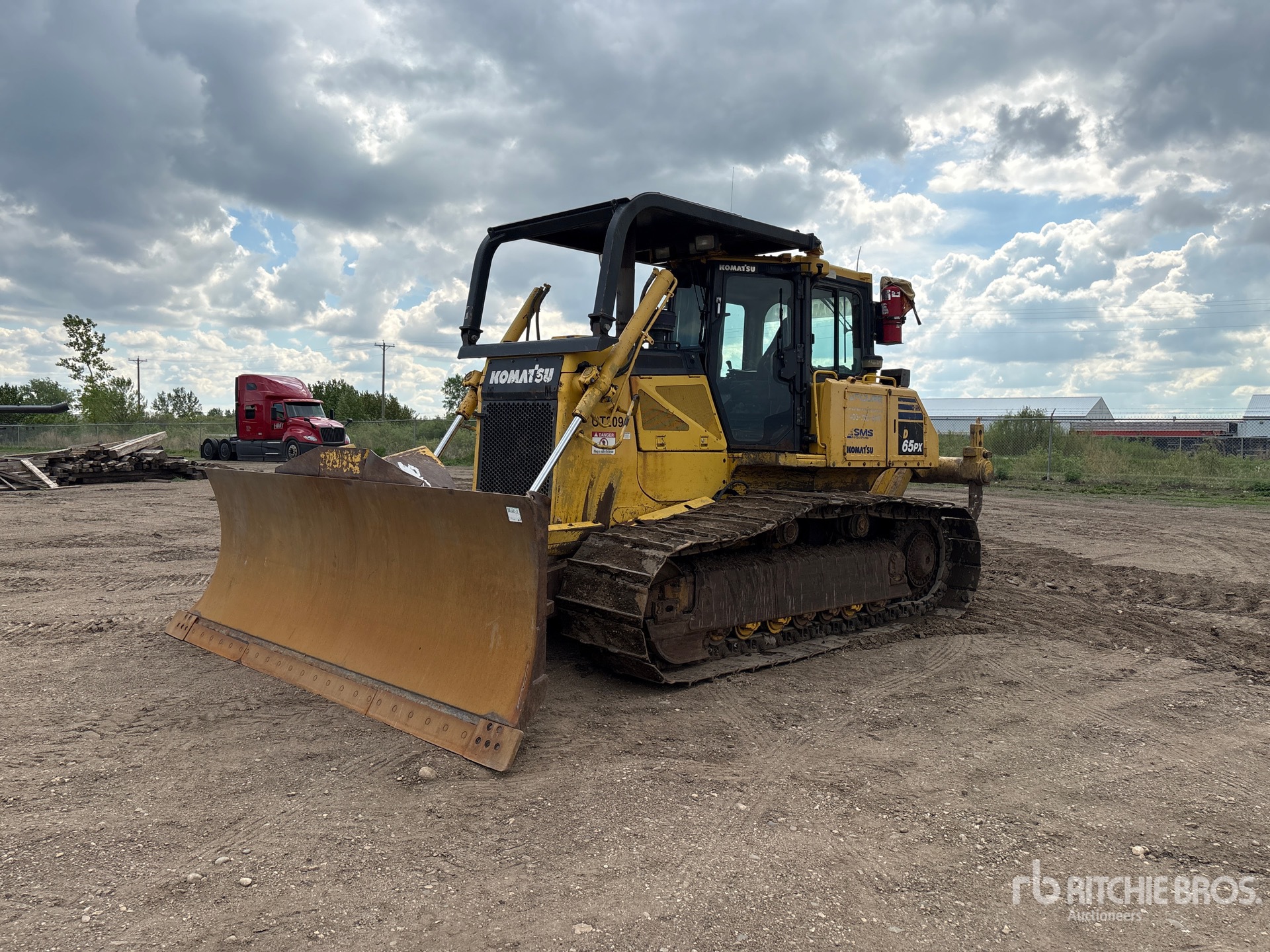 Photo of a 2012 Komatsu D65PX-17