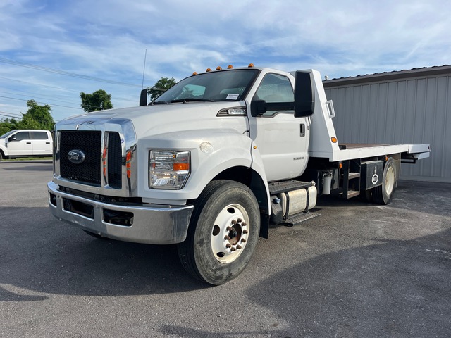2016 Ford F-650 4x2 Flatbed with dovetail Flatbed Truck