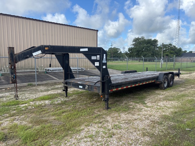 2012 Kaufman 24 ft T/A Gooseneck Flatbed Trailer