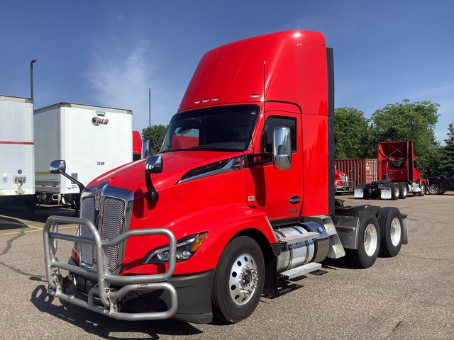 2023 Kenworth T680 6x4 T/A Day Cab Truck Tractor
