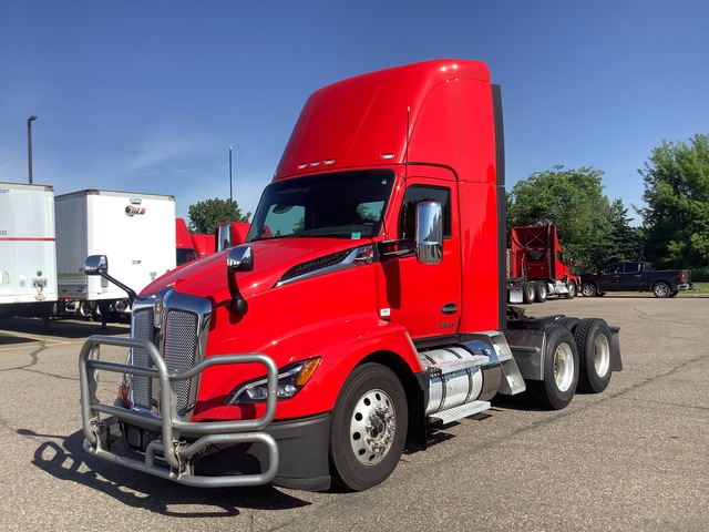 2023 Kenworth T680 6x4 T/A Day Cab Truck Tractor