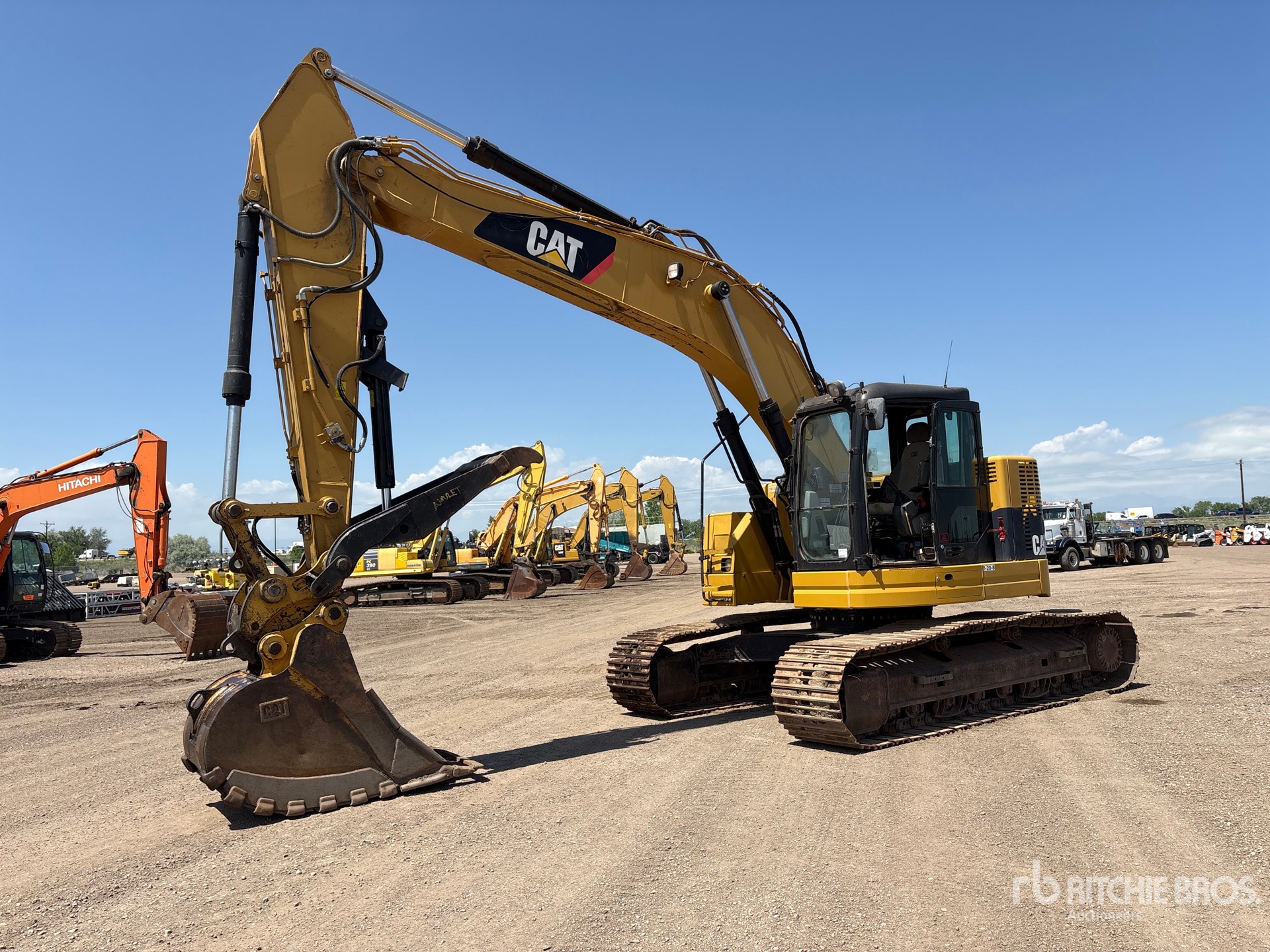 Photo of a 2012 Caterpillar 321D LCR