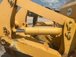 Hydraulics with Ripper Cylinders