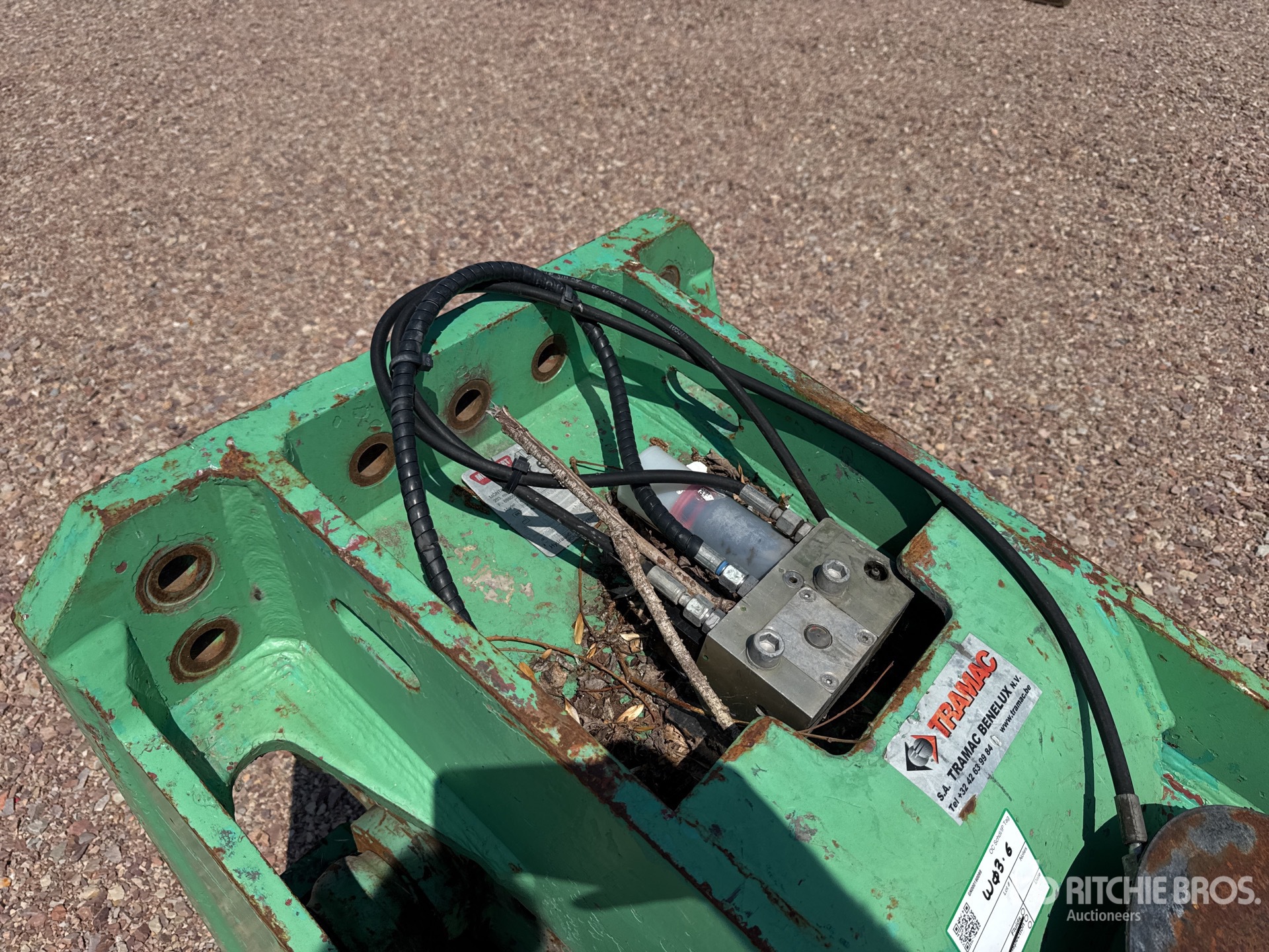 2017 Montabert V4500