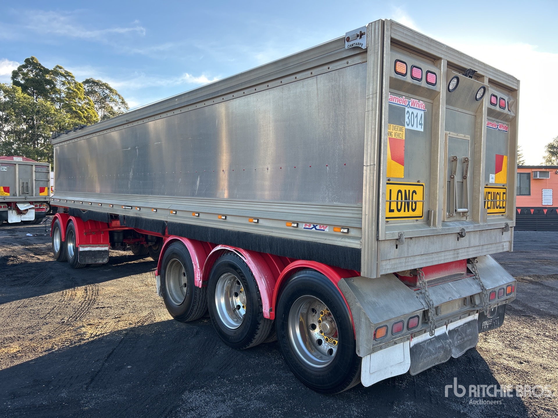 General Appearance with Picture, Right Rear Corner