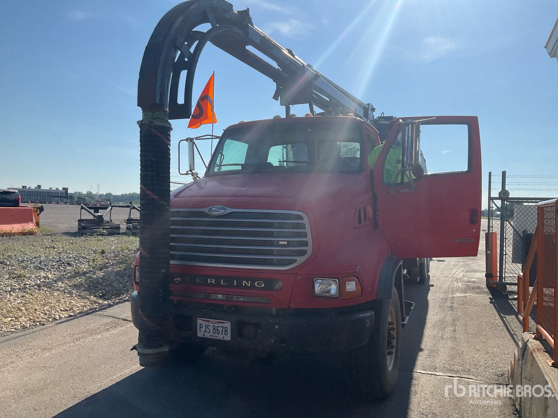 Photo of a 2009 Sterling L9500