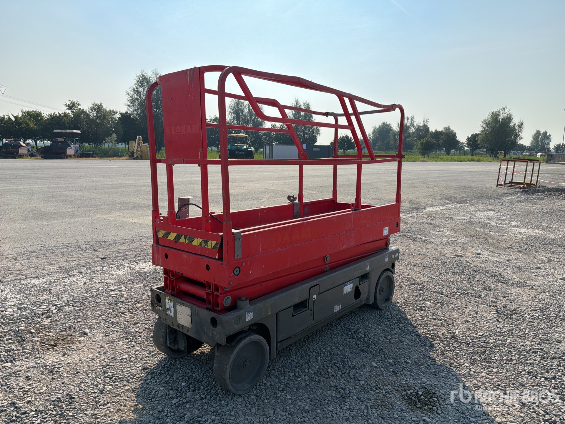 General Appearance with Picture, Right Rear Corner