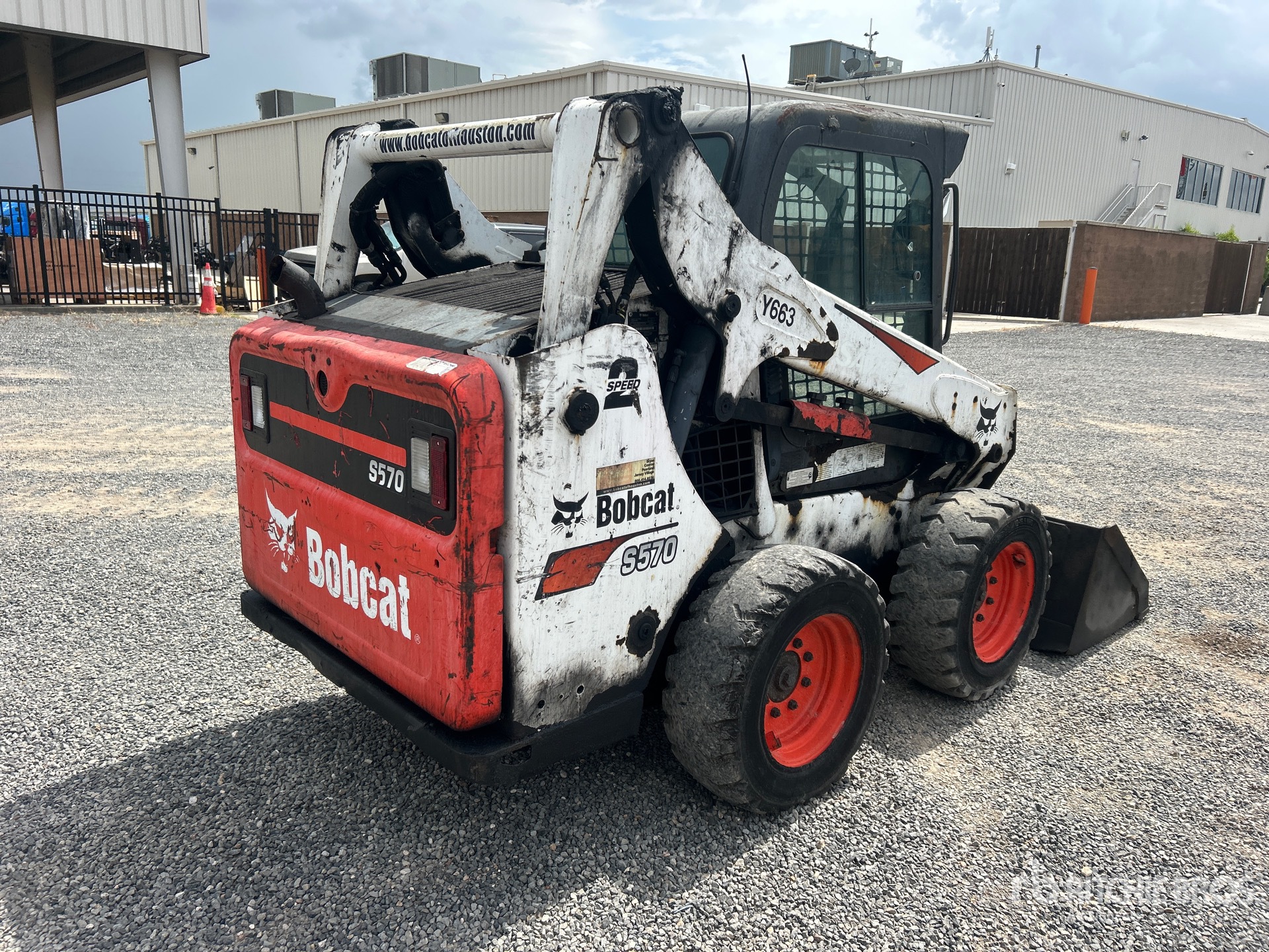 General Appearance with Picture, Right Rear Corner