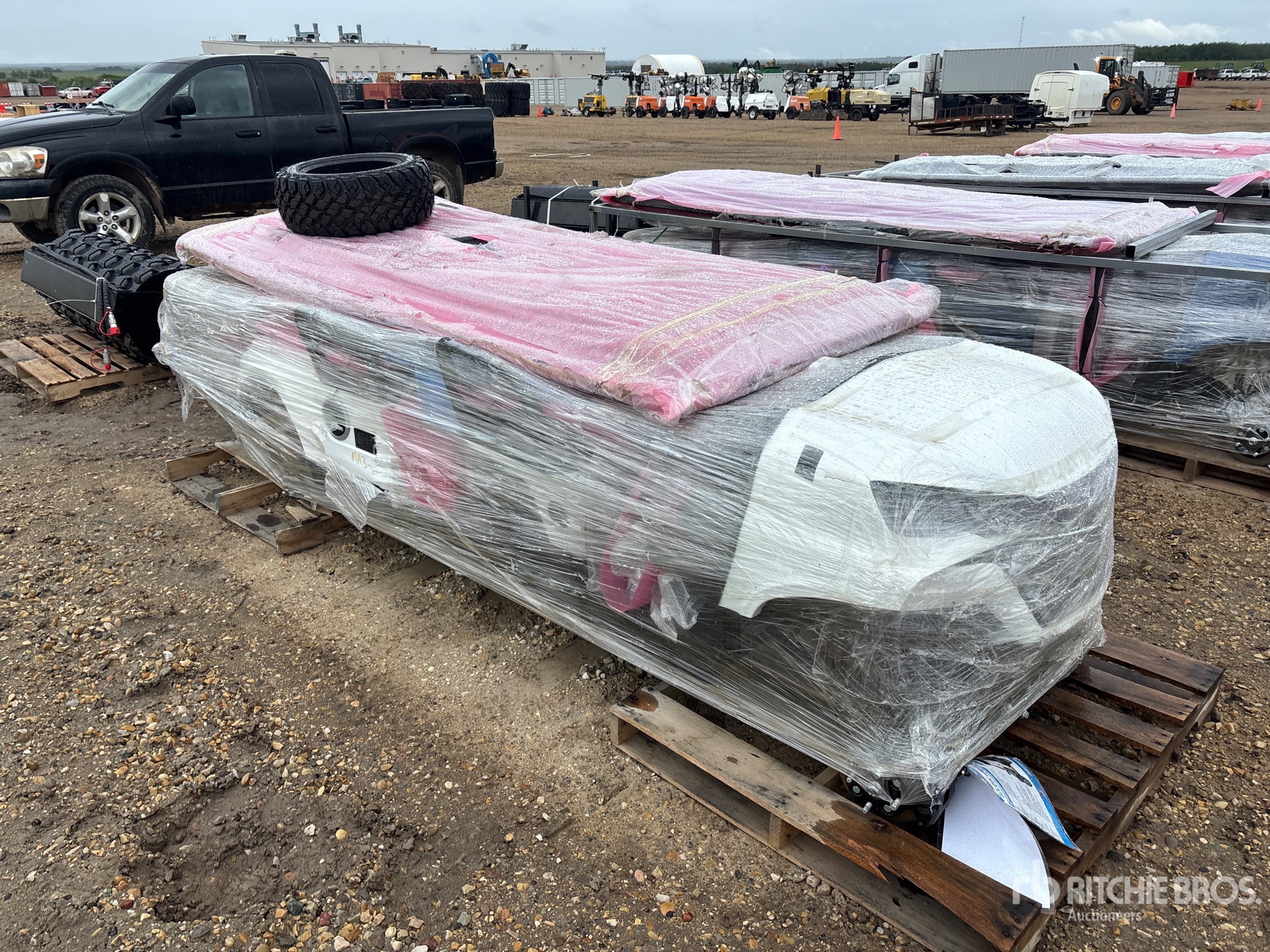 General Appearance with Picture, Right Rear Corner