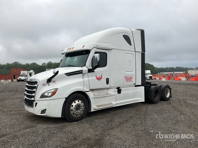 2025 Freightliner Cascadia 126 T/A Sleeper Truck Tractor