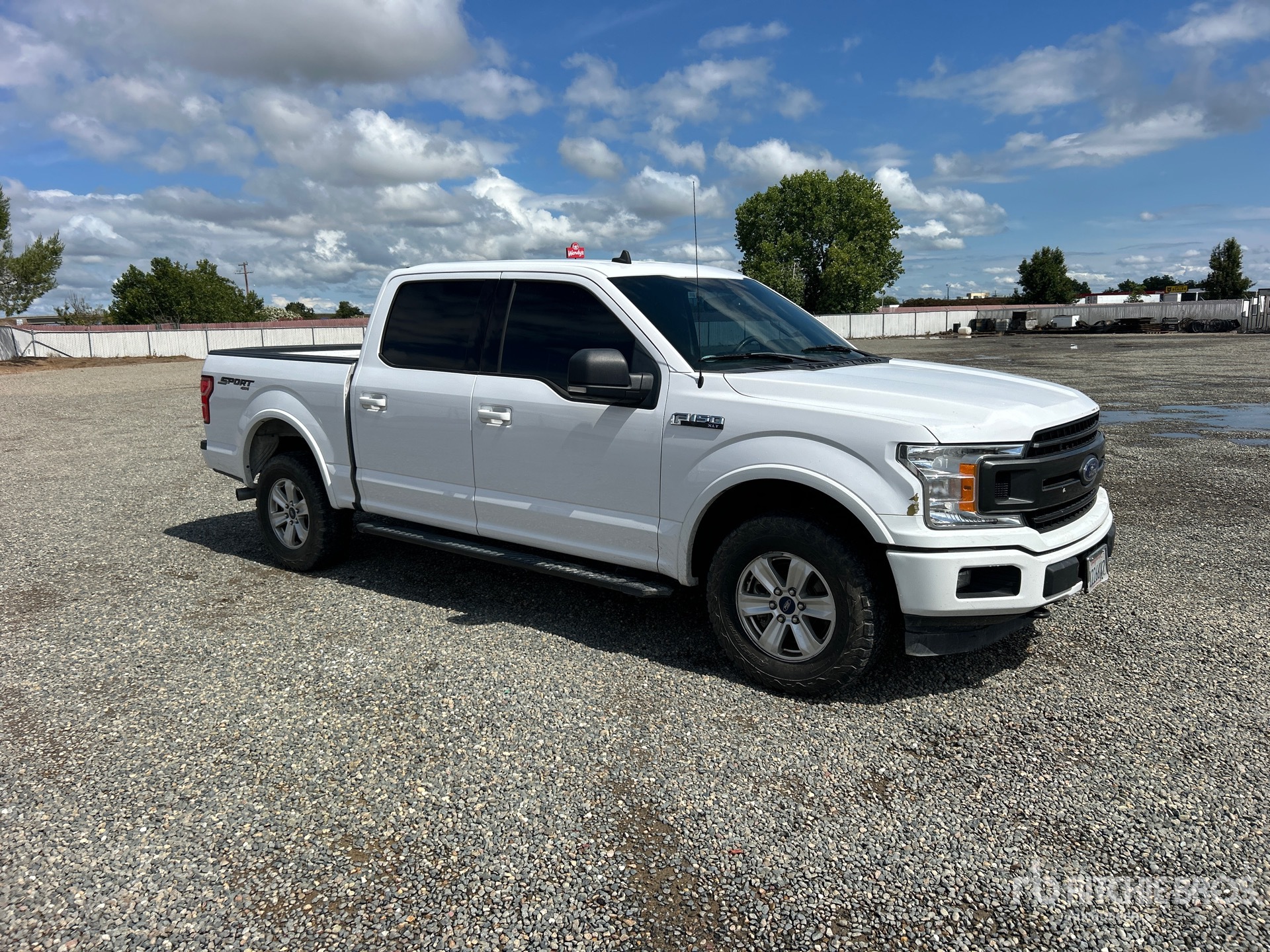 General Appearance with Picture, Right Front Corner