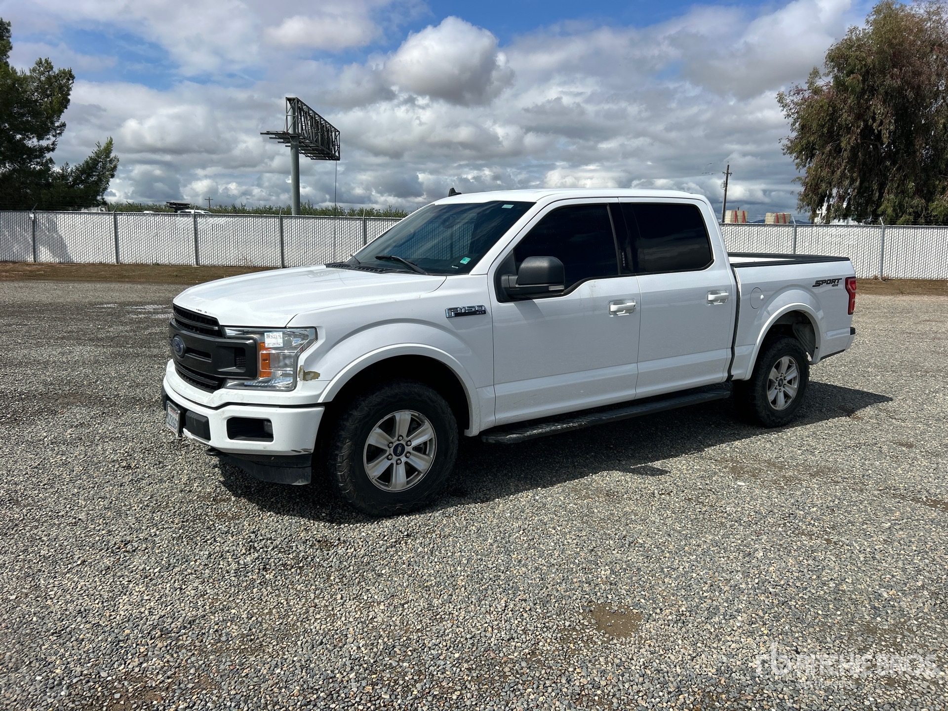 General Appearance with Featured Photo