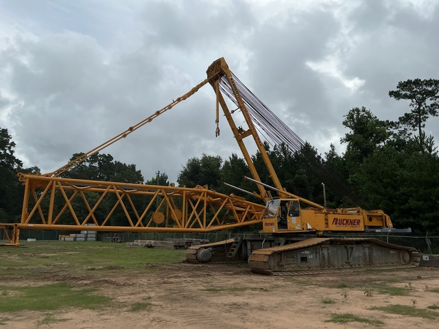 2001 Liebherr LR1400 440 ton Lattice-Boom Crawler Crane