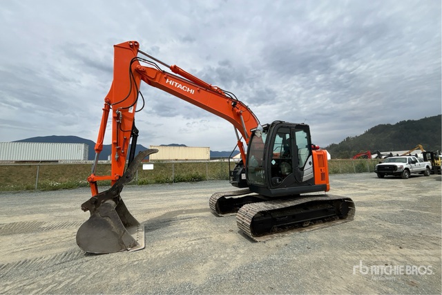2014 Hitachi ZX135US-5N Tracked Excavator | Ritchie Bros. Auctioneers