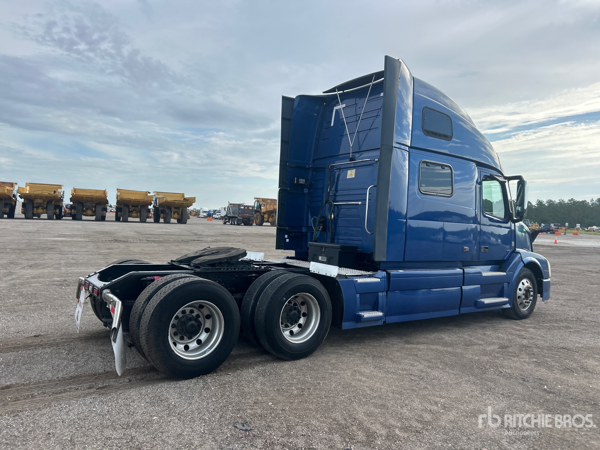 2017 Volvo VNL 780