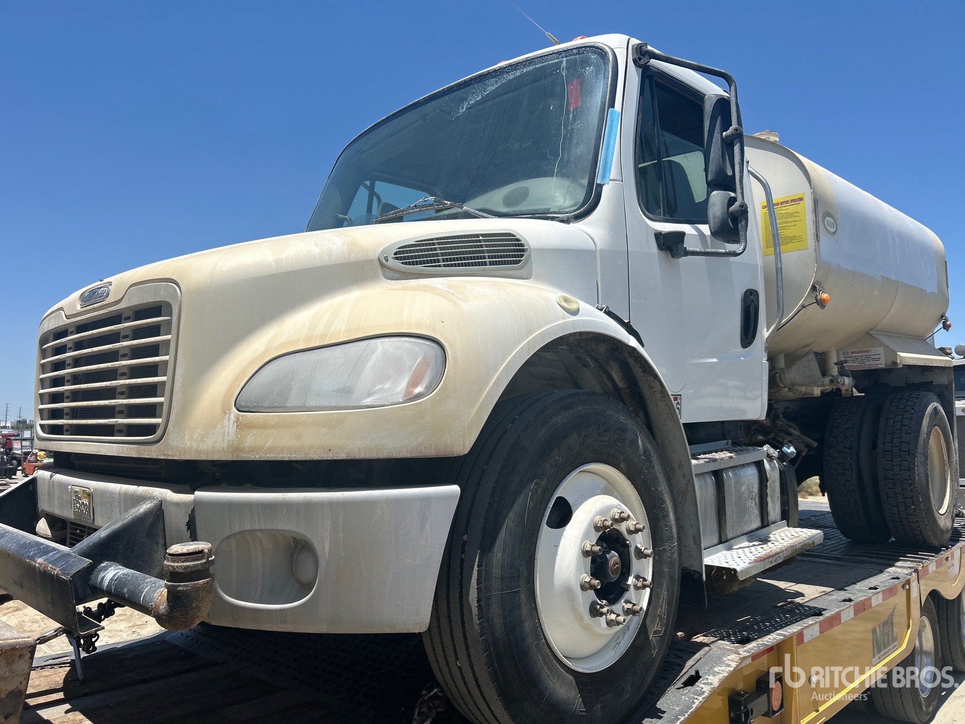 Photo of a 2018 Freightliner M2 106