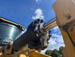 Hydraulics with Bucket Tilt Cylinders