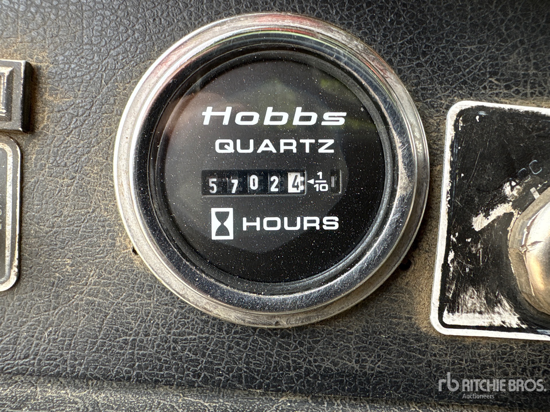 Cab with Engine Hours