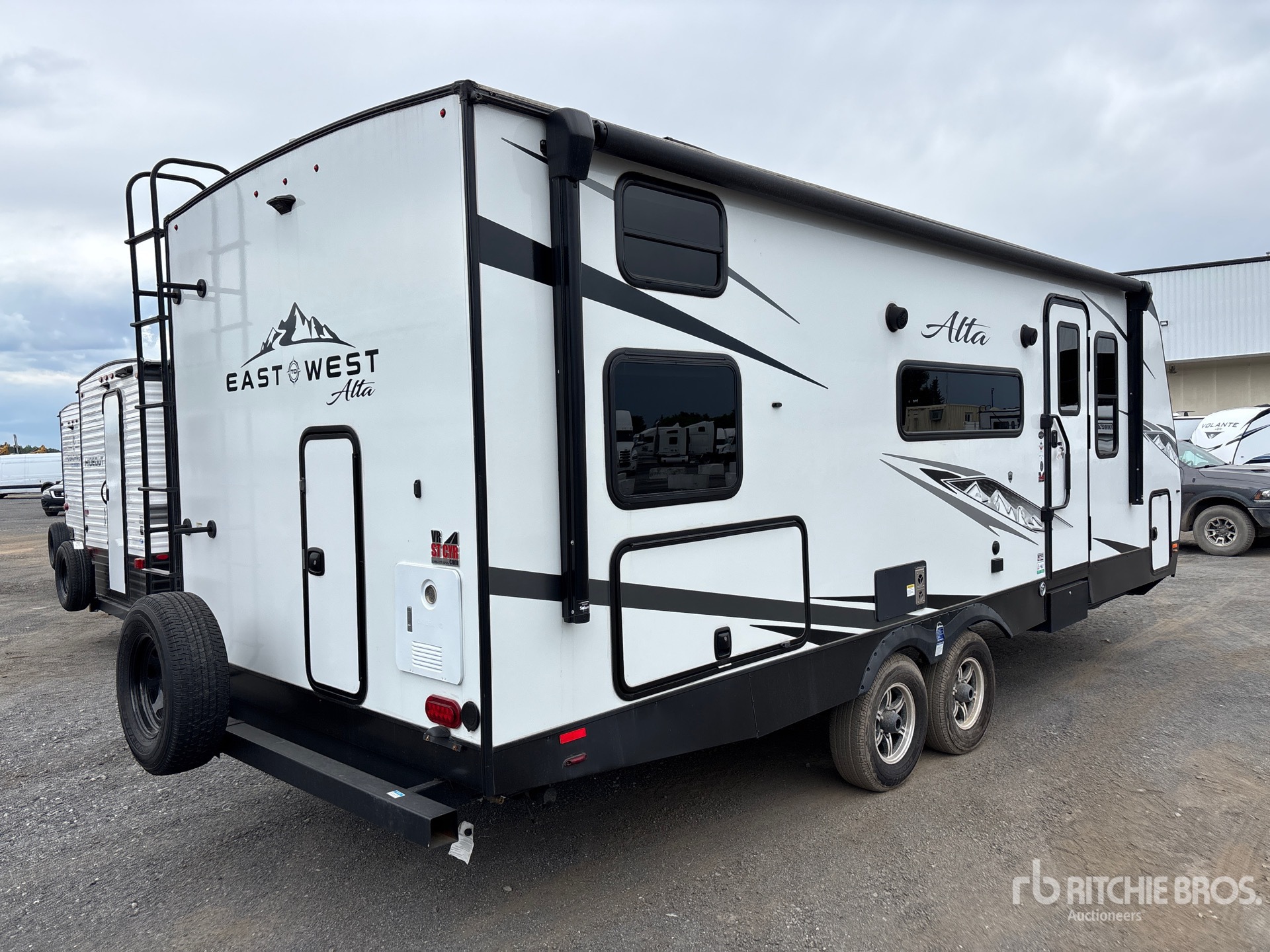 General Appearance with Picture, Right Rear Corner