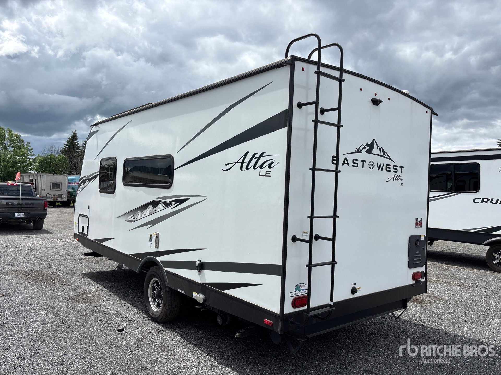 General Appearance with Picture, Left Rear Corner