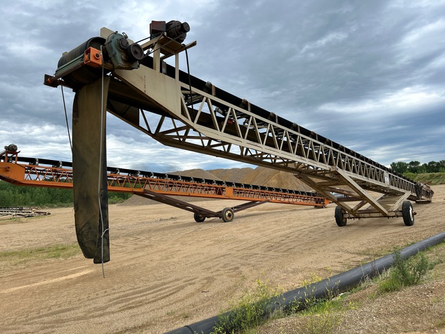 2000 Masaba 202HSG 30 in x 100 ft Portable Radial Stacking Conveyor